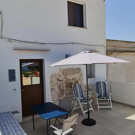 - Finestra Sul Cortile *