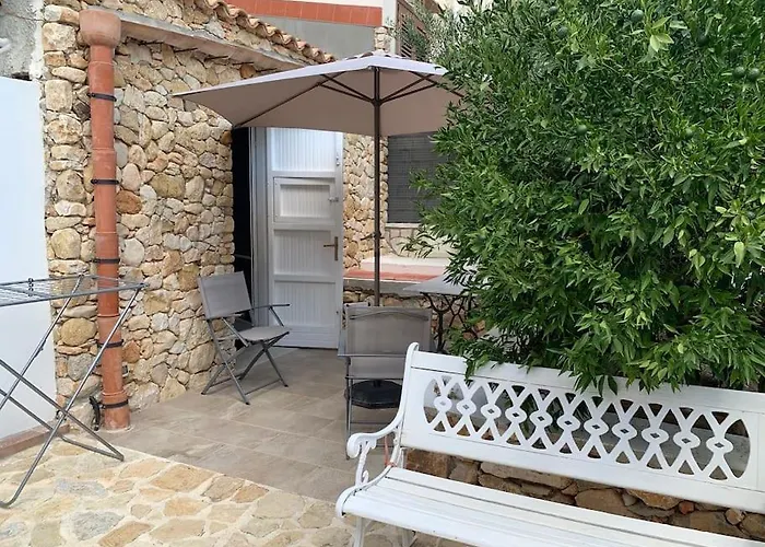 - Finestra Sul Cortile *